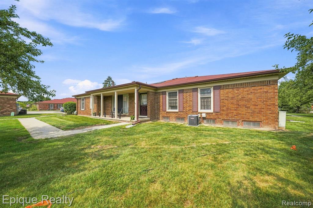 15031 Pilgrim Court