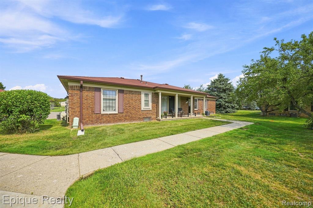 15031 Pilgrim Court