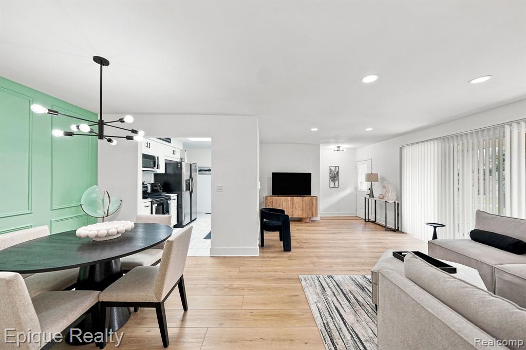 15031 Pilgrim Court
