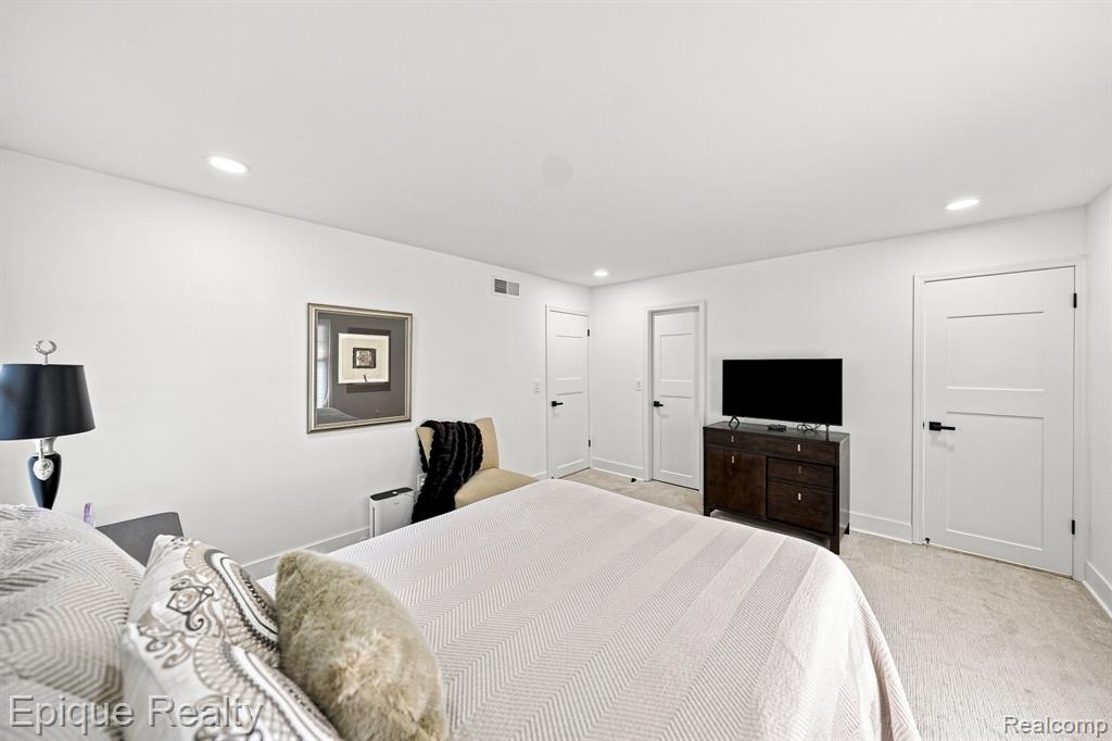 15031 Pilgrim Court