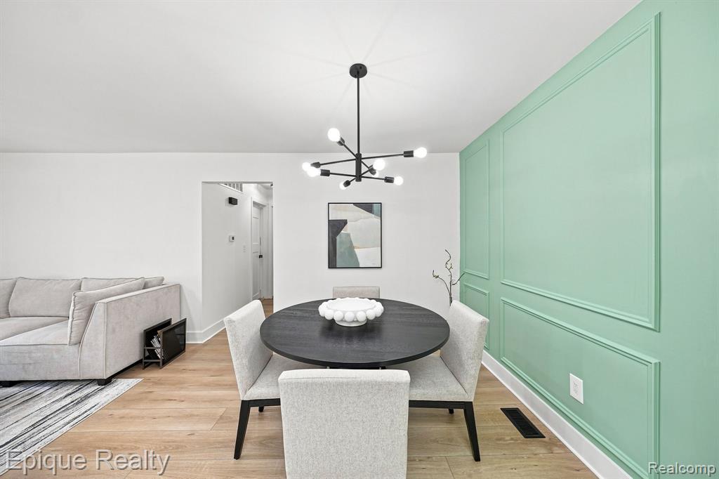 15031 Pilgrim Court