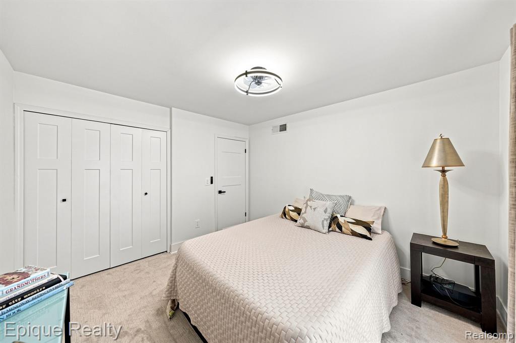 15031 Pilgrim Court