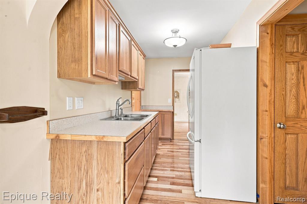 7050 Williams Lake Road
