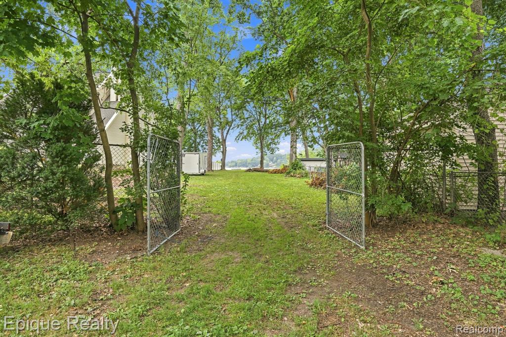 7050 Williams Lake Road