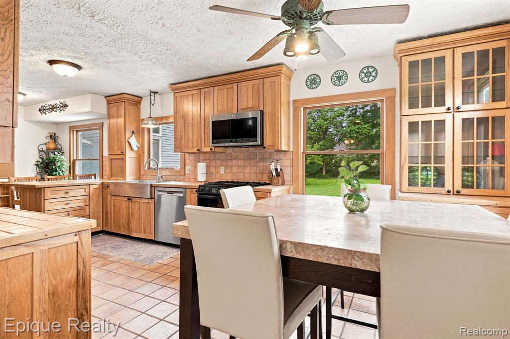 8484 Wesley Drive