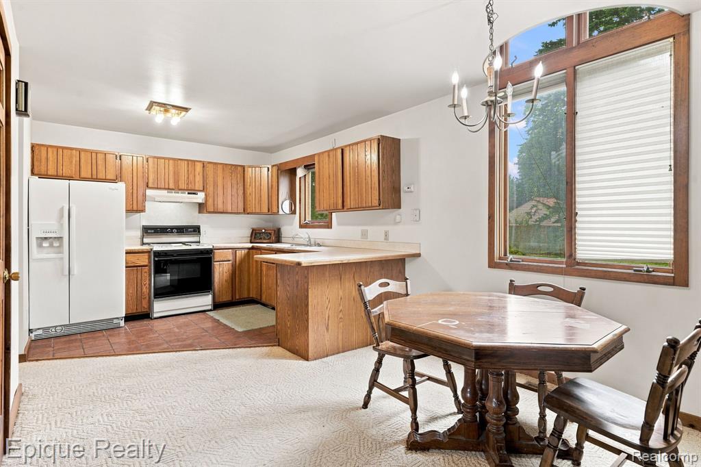 8484 Wesley Drive