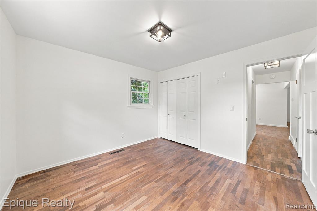 2083 Holly Tree Drive