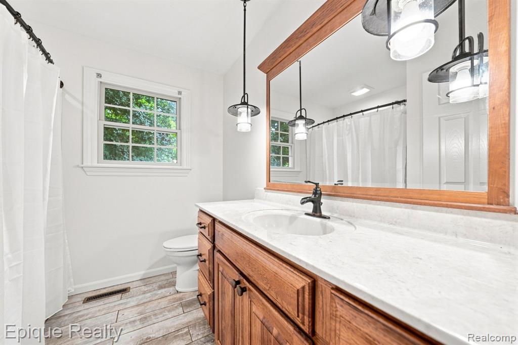 2083 Holly Tree Drive