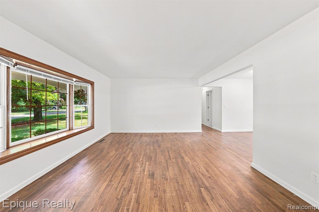 2083 Holly Tree Drive