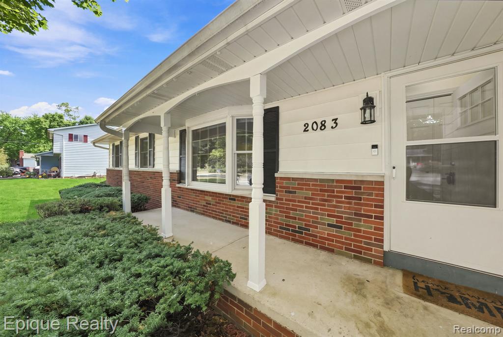 2083 Holly Tree Drive