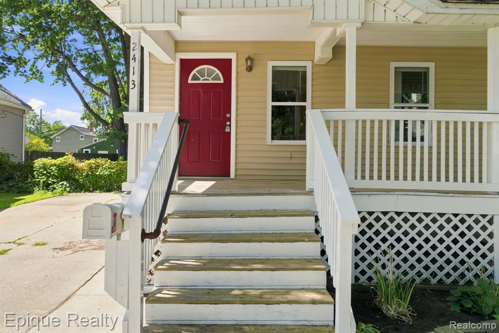 2413 Walnut Street