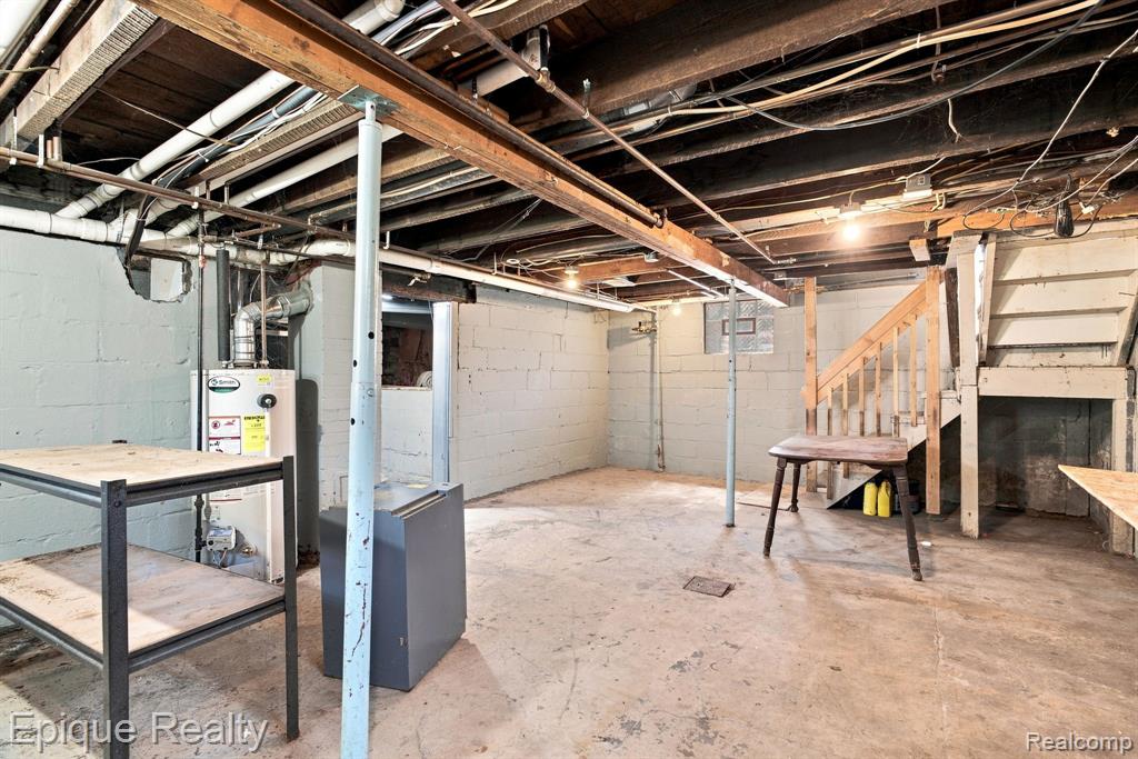 2413 Walnut Street