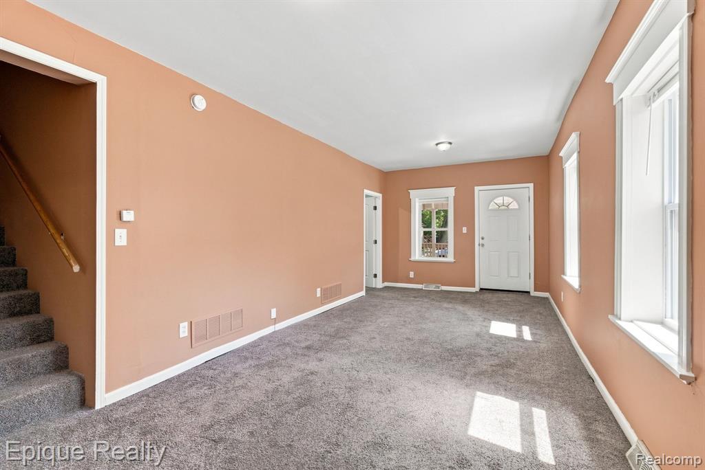 2413 Walnut Street