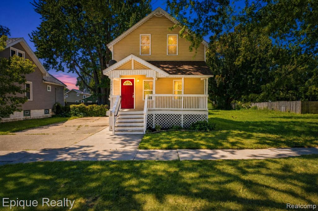 2413 Walnut Street