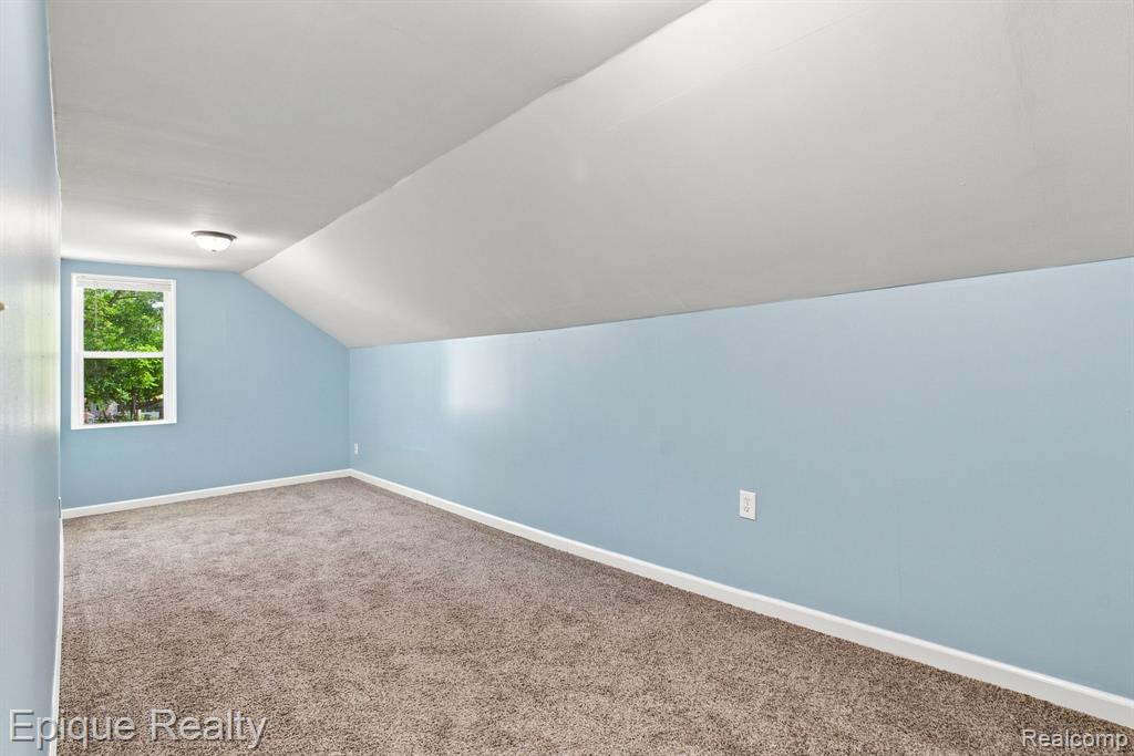 2413 Walnut Street