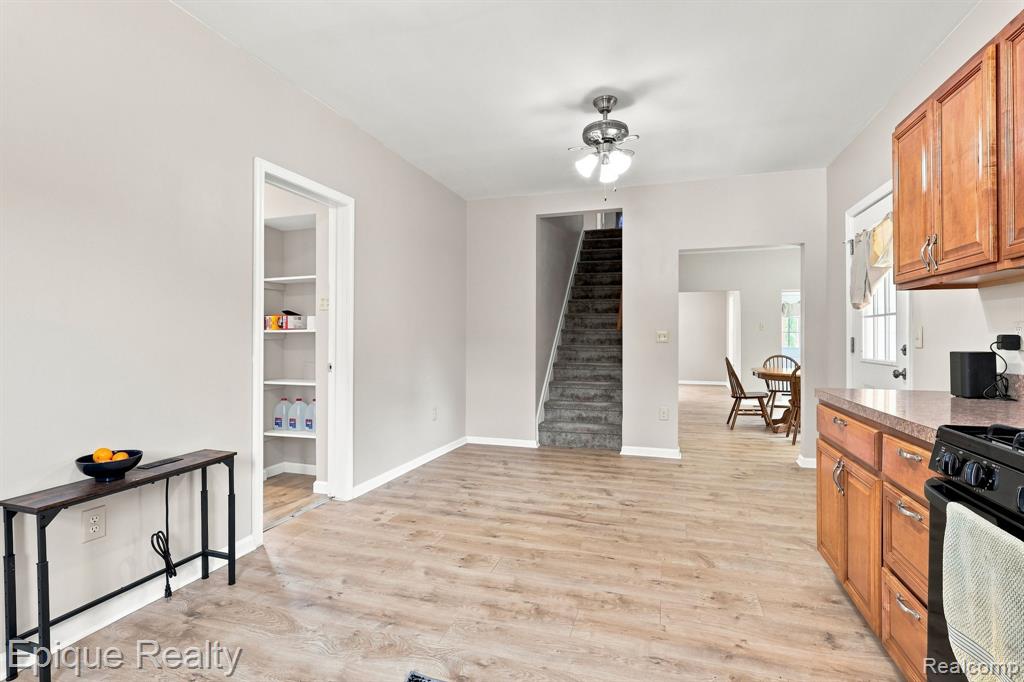 103 N Neeper Street