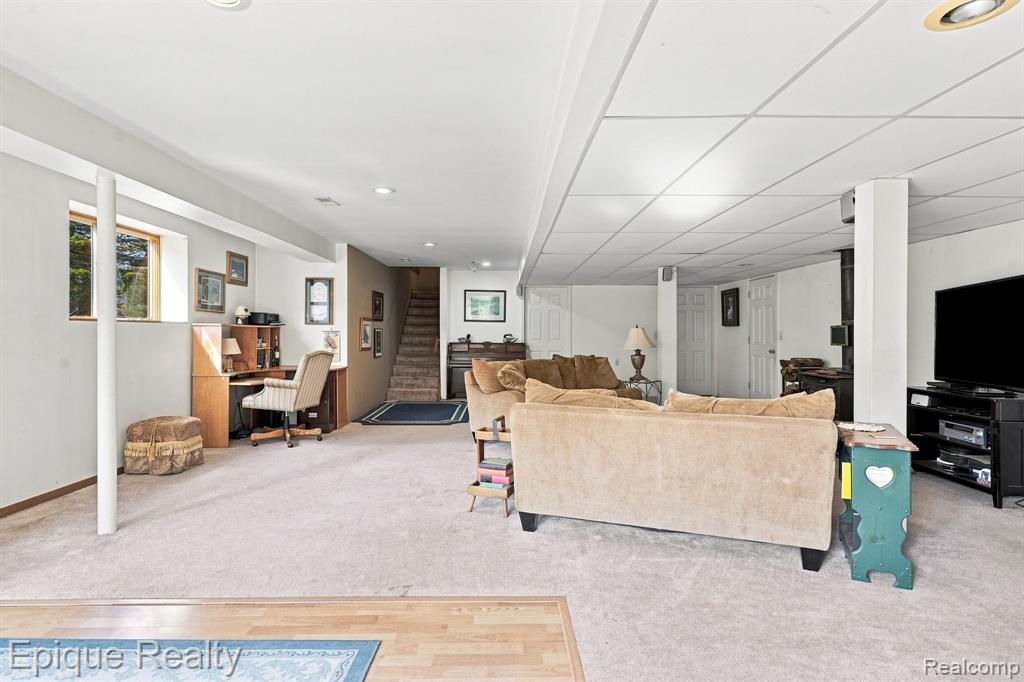 11315 Lippincott Boulevard