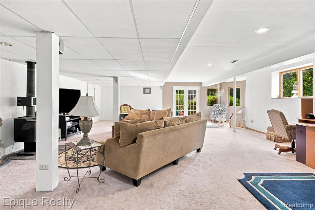 11315 Lippincott Boulevard