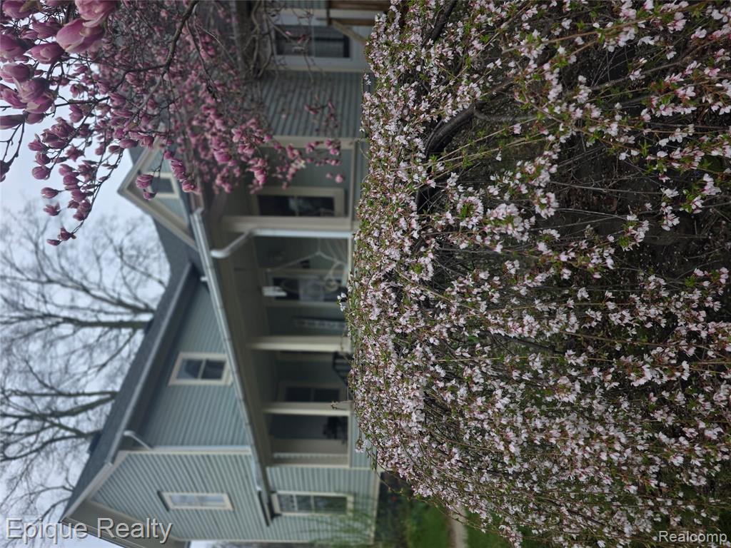 402 N Hickory Street