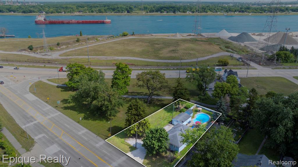403 Gratiot Boulevard