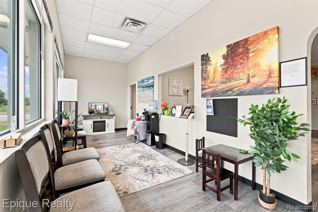 360 E Grand Blanc