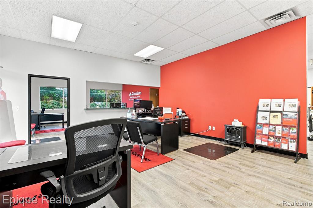 360 E Grand Blanc