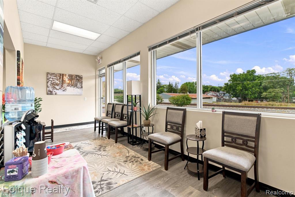 360 E Grand Blanc