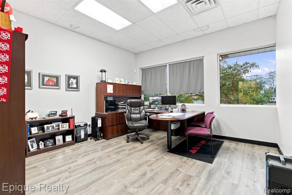 360 E Grand Blanc