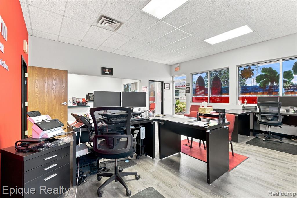 360 E Grand Blanc