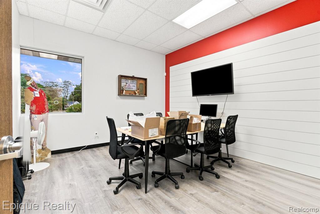 360 E Grand Blanc