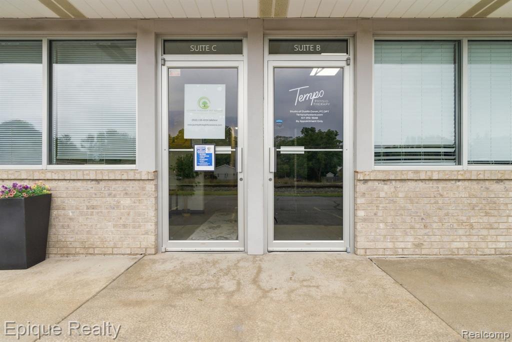360 E Grand Blanc