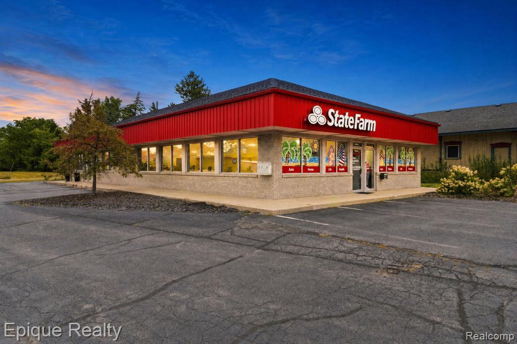 360 E Grand Blanc