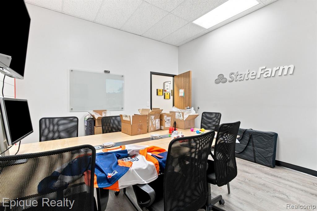 360 E Grand Blanc
