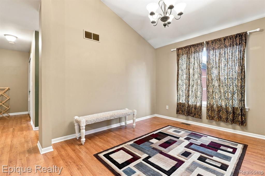5208 Foxhill Lane