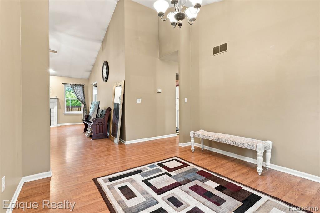 5208 Foxhill Lane