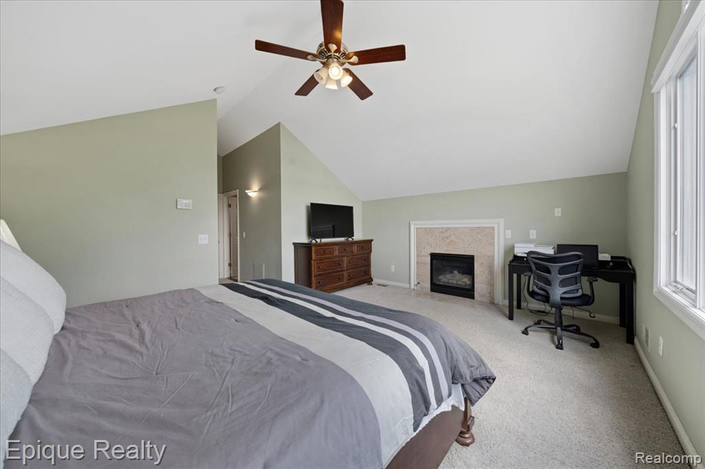 395 Indianwood Road
