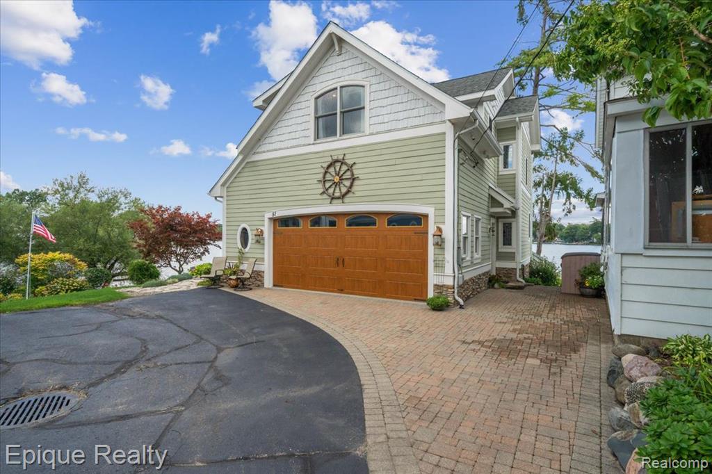 51 Crescent Avenue