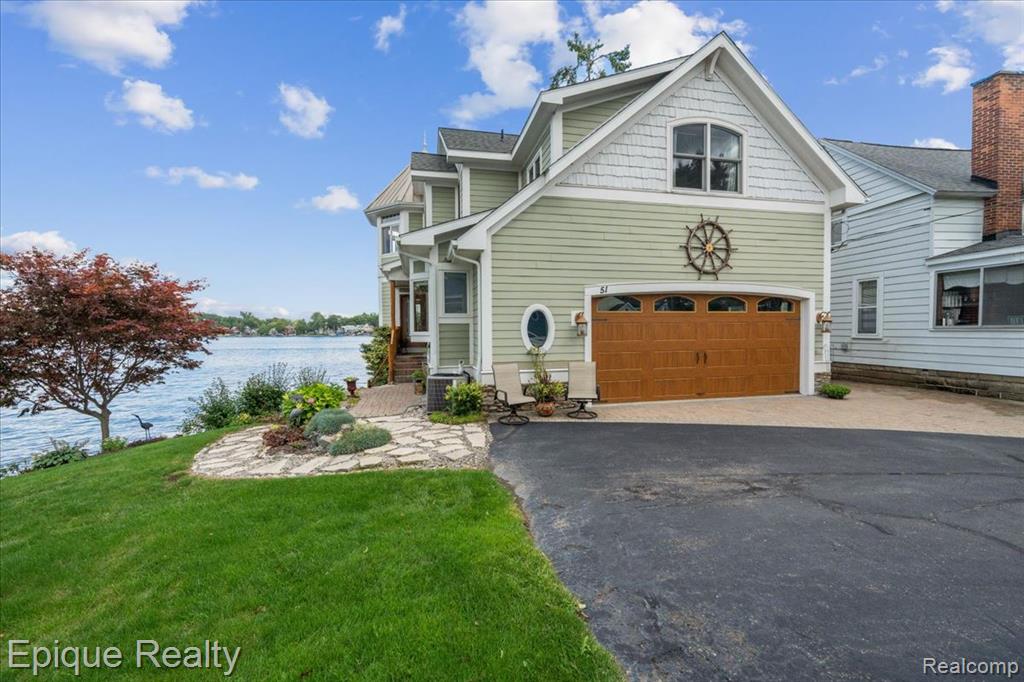 51 Crescent Avenue
