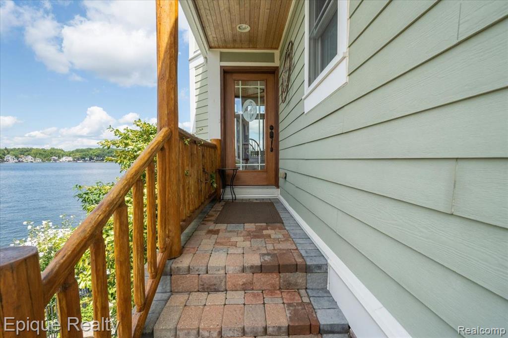 51 Crescent Avenue