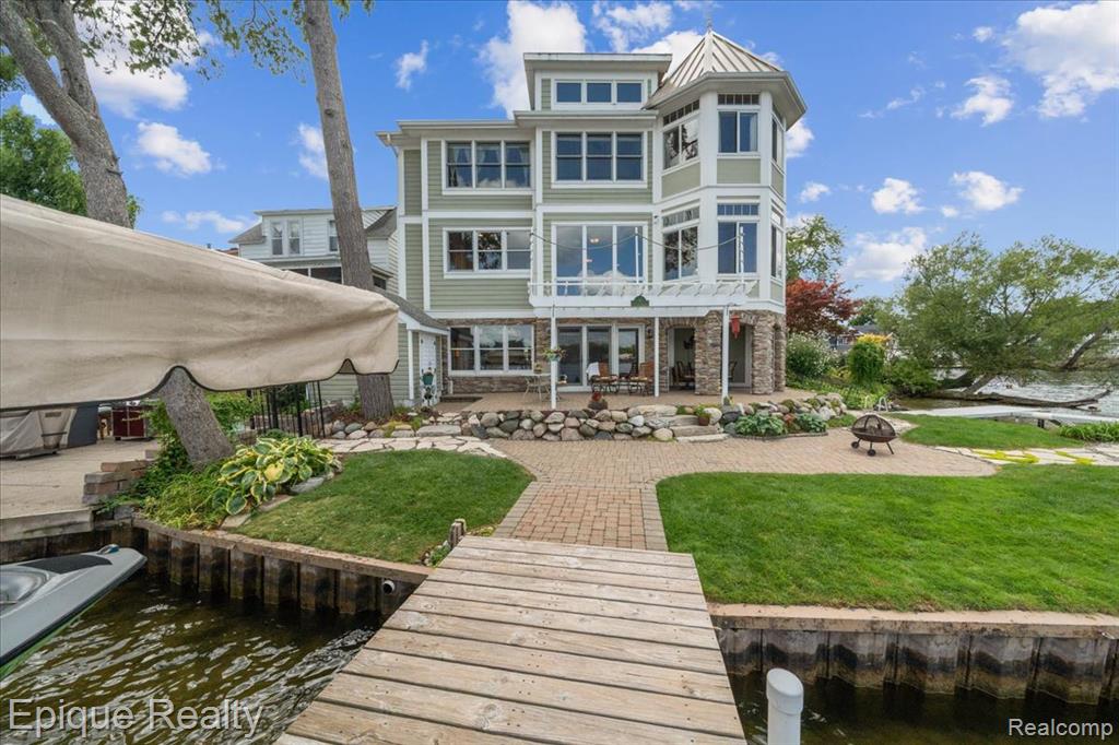 51 Crescent Avenue