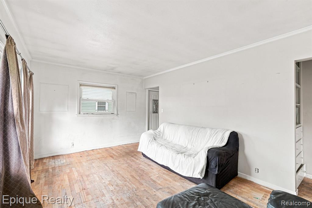 912 W Genesee Street