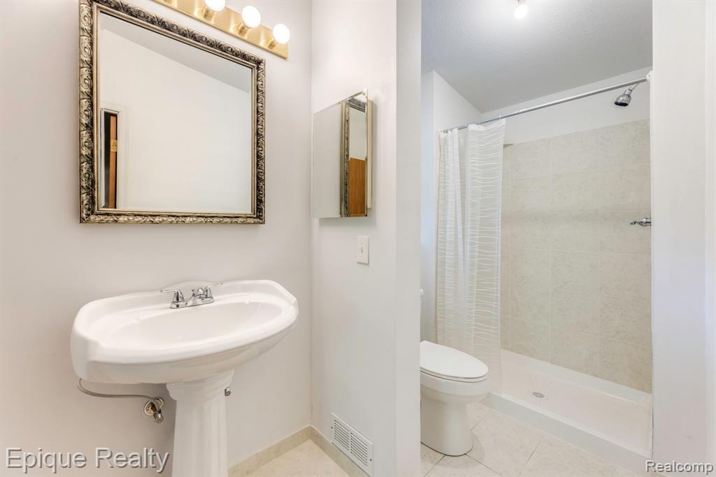 3501 Idle Hour Court