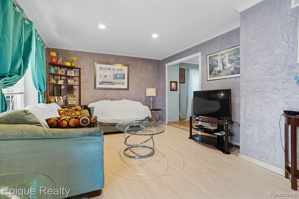 2263 Camilla Drive