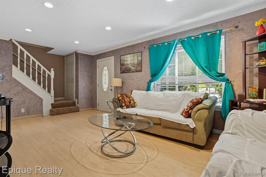 2263 Camilla Drive
