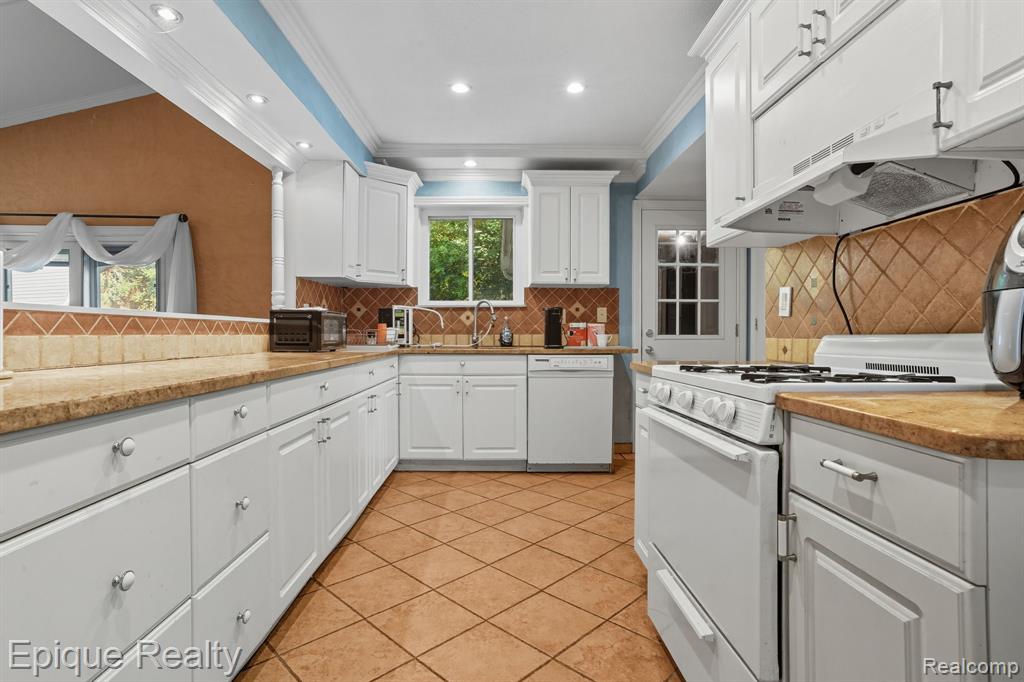 2263 Camilla Drive