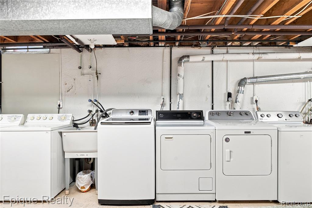 801 W Long Lake Road # 7
