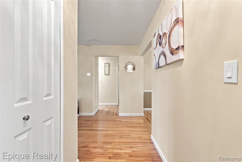 801 W Long Lake Road # 7