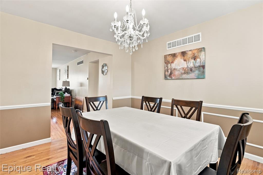 801 W Long Lake Road # 7