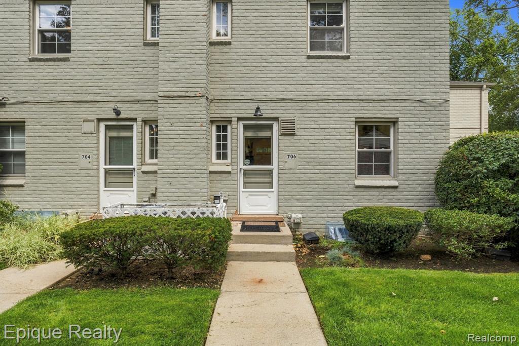 706 Graefield Court