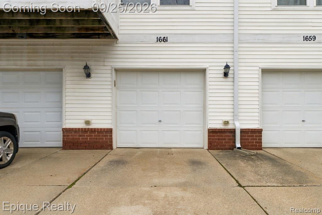 1661 Welland Street